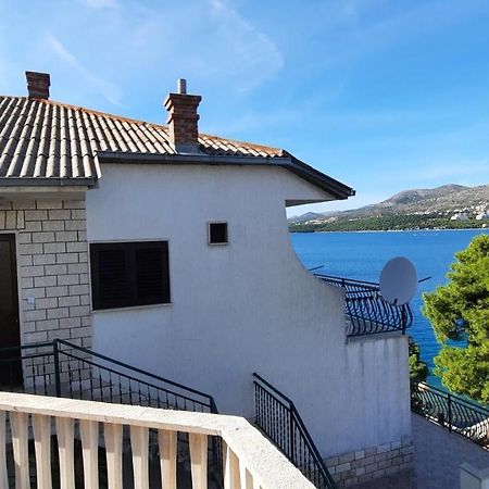 Seaview & Beachfront Apartments Jakov Donji Okrug  Екстериор снимка