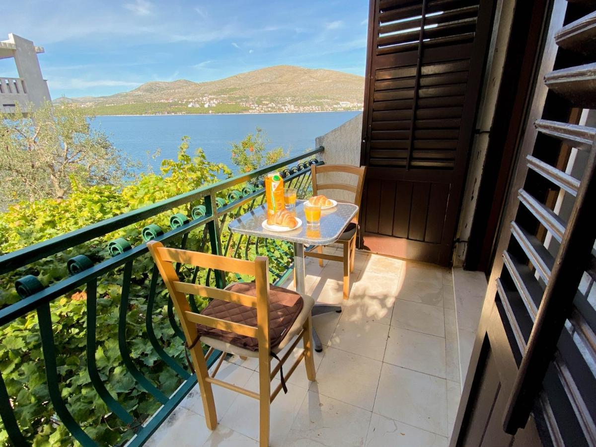 Seaview & Beachfront Apartments Jakov Donji Okrug  Екстериор снимка