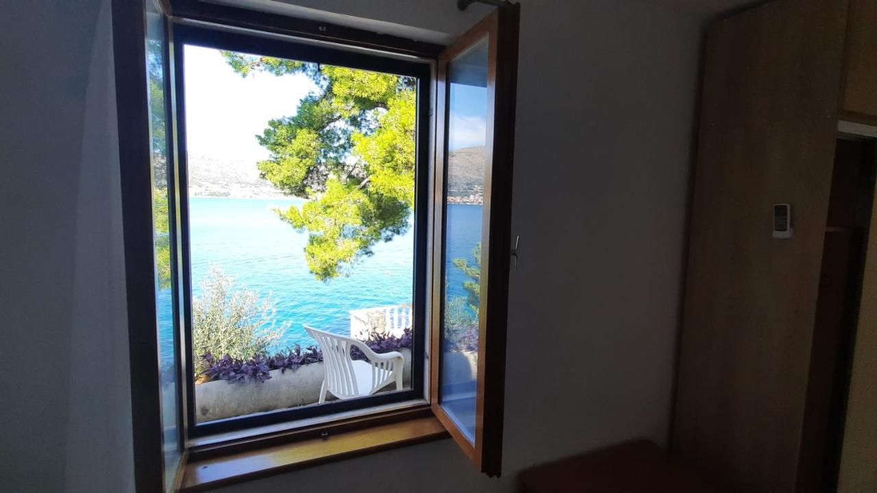 Seaview & Beachfront Apartments Jakov Donji Okrug  Екстериор снимка