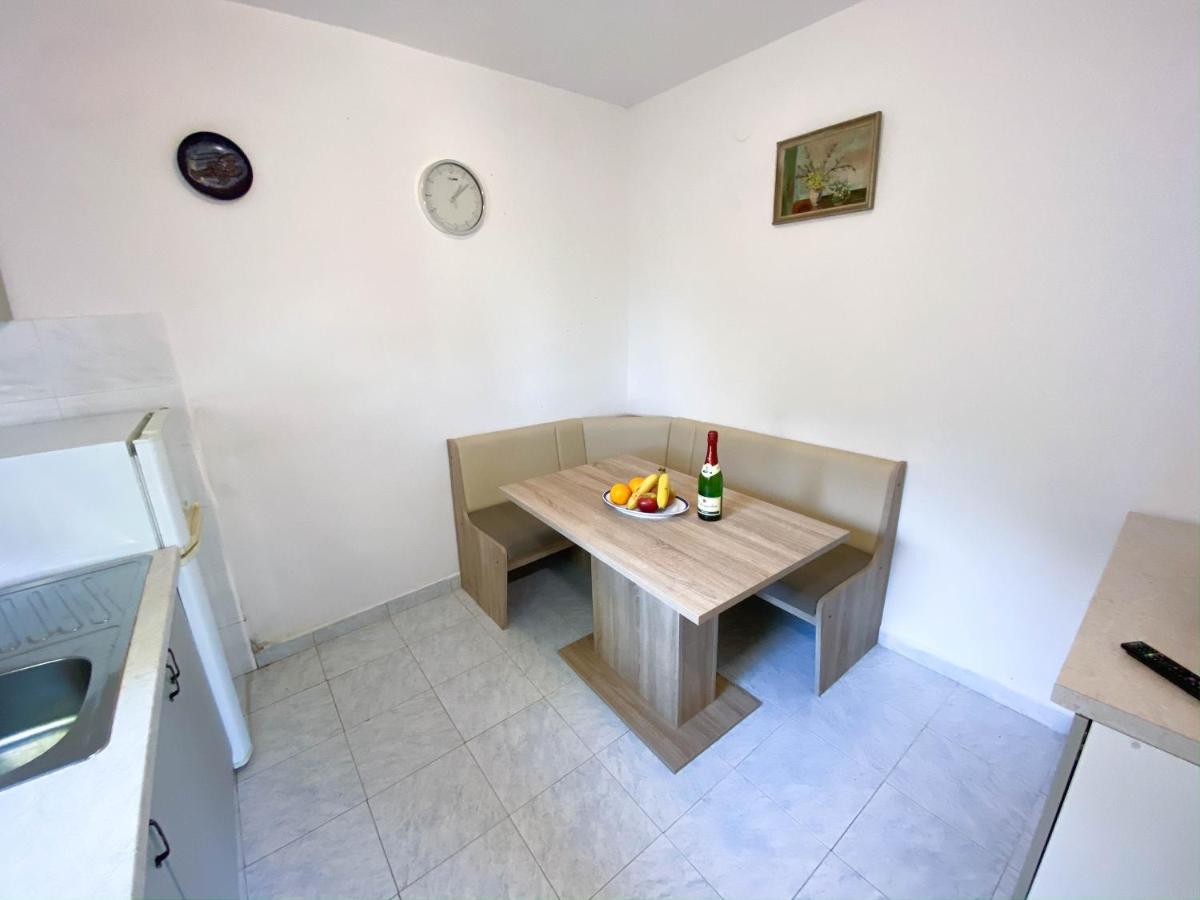 Seaview & Beachfront Apartments Jakov Donji Okrug  Екстериор снимка
